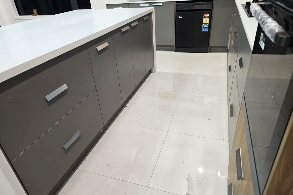 kitchen cabinet2
